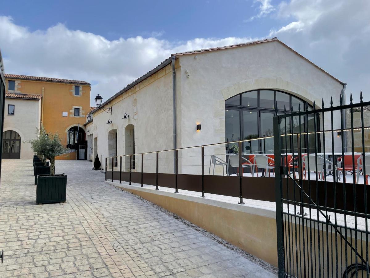 Aux Ducs De Sienne Hotel Montagne  Exterior photo